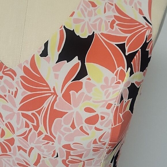 Tommy Hilfiger floral print sleeveless Flare dress, Size 6 - Picture 2 of 6